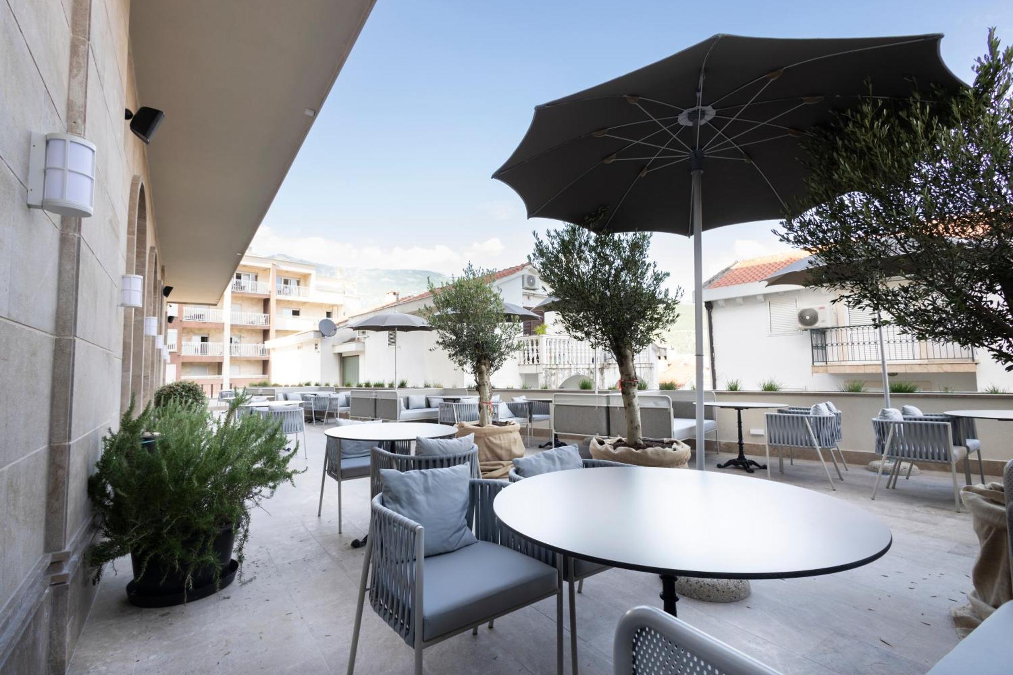 Infinity Hotel & More Budva Exterior photo
