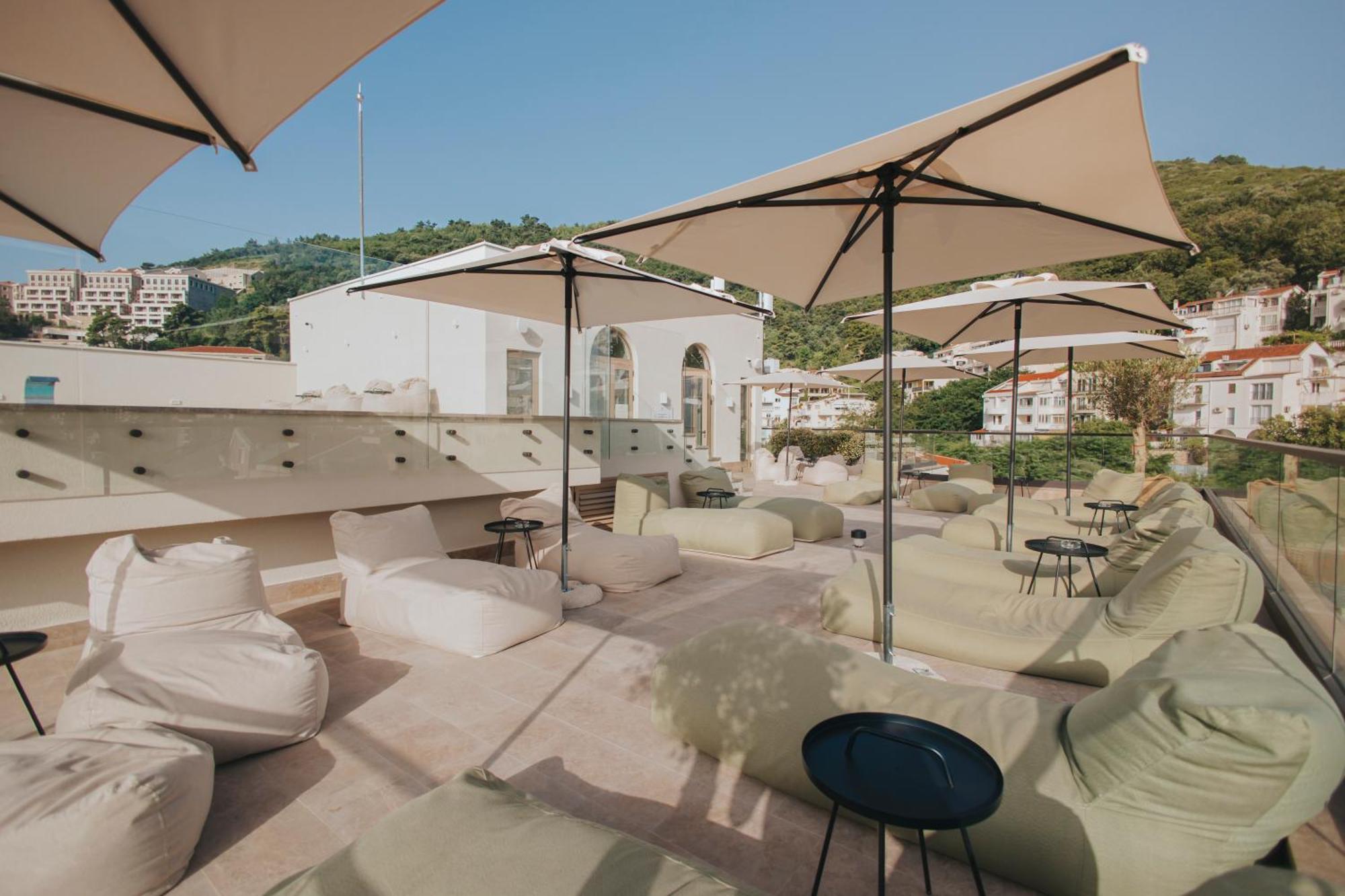 Infinity Hotel & More Budva Exterior photo