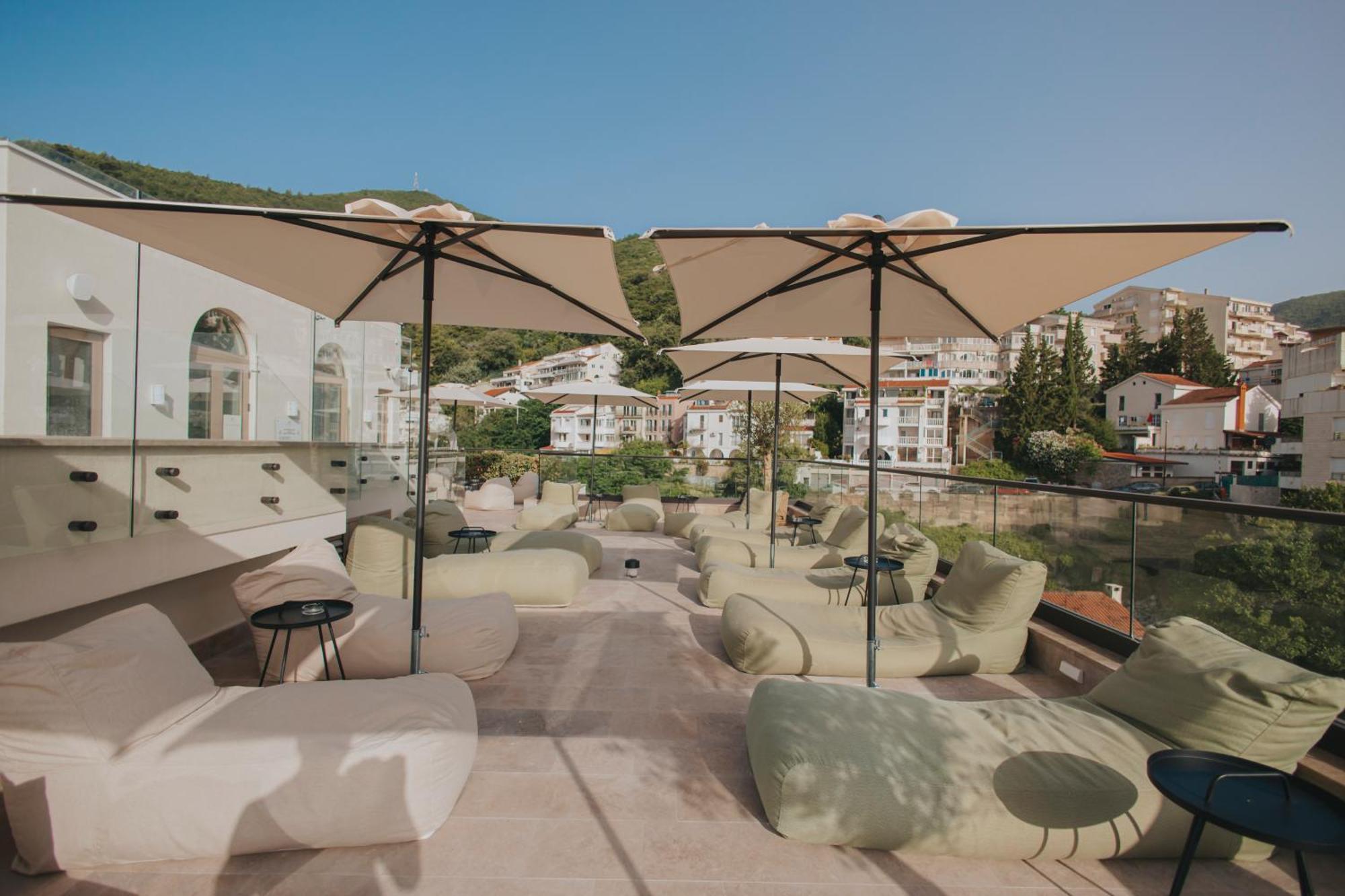 Infinity Hotel & More Budva Exterior photo