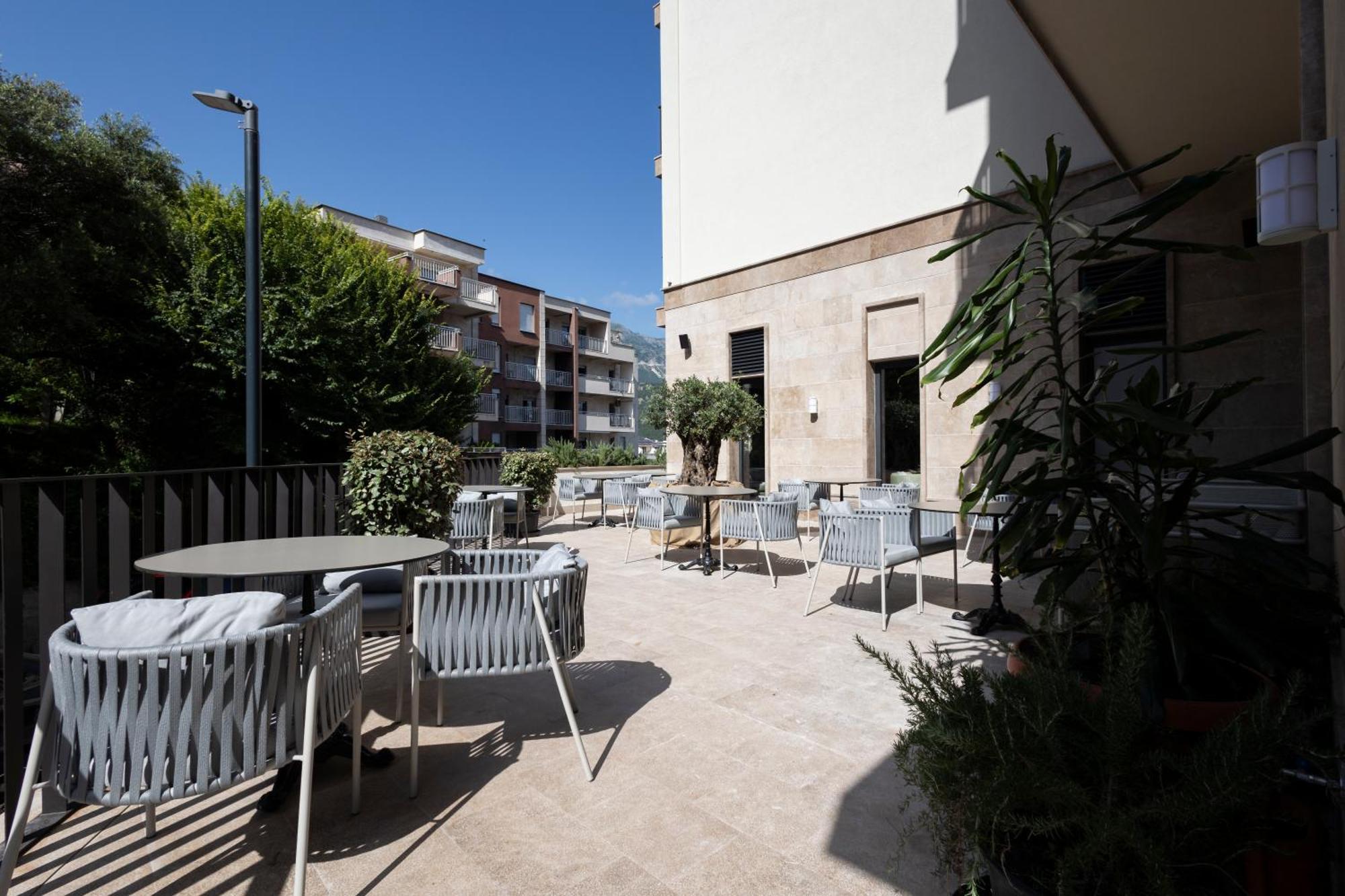 Infinity Hotel & More Budva Exterior photo